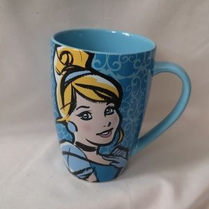 Cinderella Ceramic Coffee/Tea Mug by Disney Parks Excellent Condition Thailand